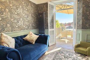 22' Dining Room/Sitting Room- click for photo gallery